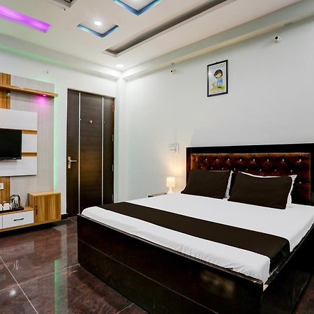 Hotel O Grand Epic Inn Noida Exterior photo